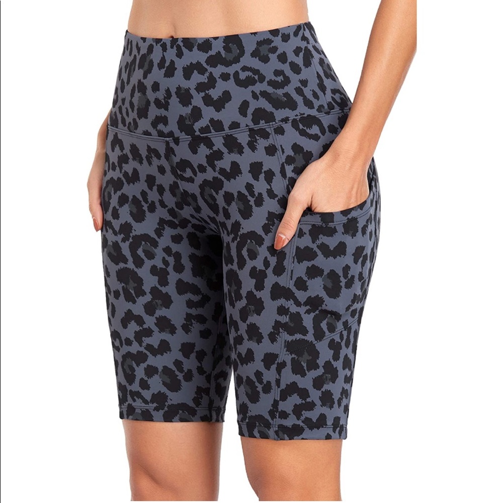 Grey leopard print biker shorts